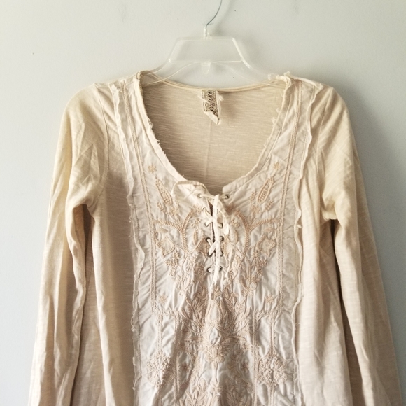Free People Cream Hi Low Embroidered Top - Picture 2 of 7